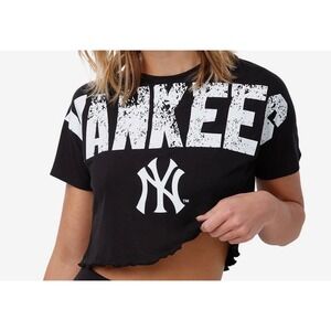 New York Yankees MLB FOCO Distressed Wordmark Crop Top SZ XL